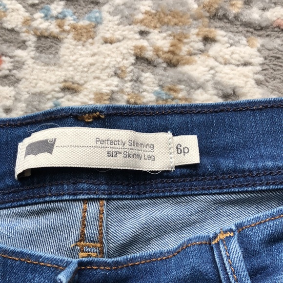 Levi’s size 6 P so comfy look great on. Great condition - Picture 4 of 11